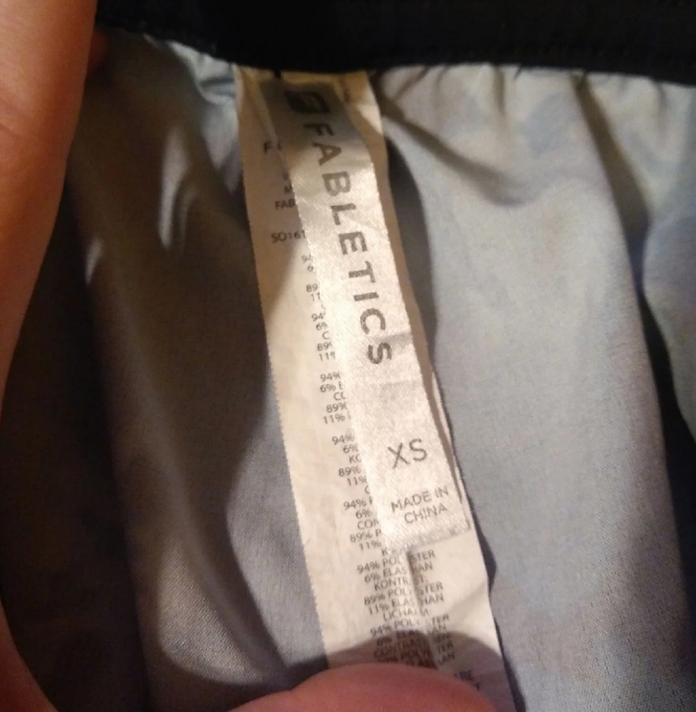 Fabletics Shorts - Picture 3 of 4
